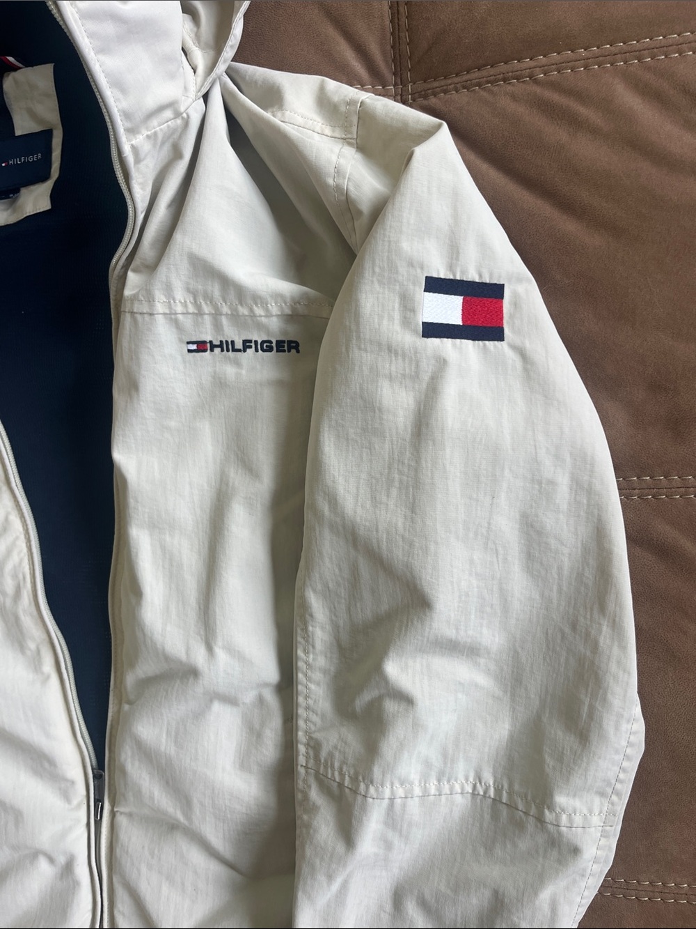 Tommy Hilfiger Cream Hooded Windbreaker with Navy Interior - Picture 3 of 5